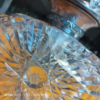 Licorera antigua cristal tallado y plata