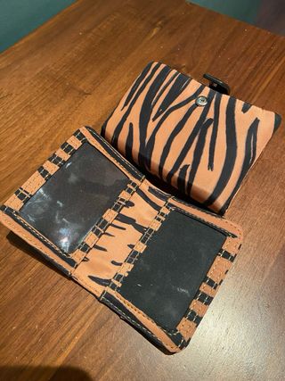 Cartera Parfois Nylon Estampado Animal