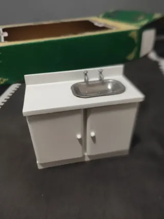 Mobili in legno per casa delle bambole