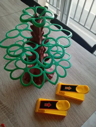 Juego de habilidad y puntería Monos Colgados