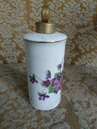 Frasco de esencias decorativo con flores