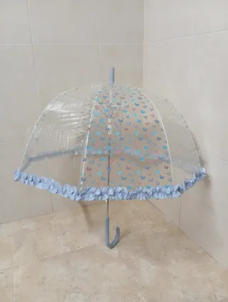 Paraguas transparente con corazones para niña