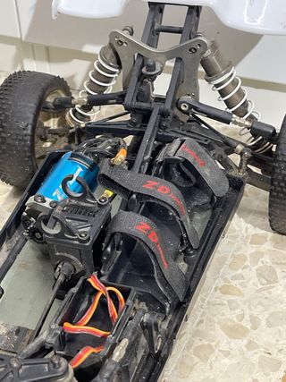 Coche RC TT 1/8 Eléctrico