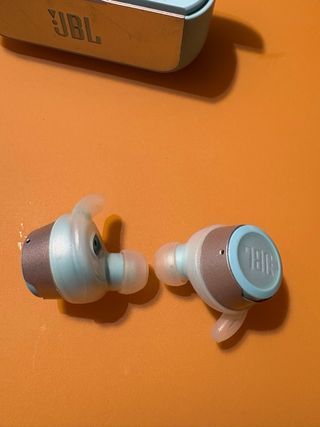 Auriculares JBL Bluetooth Azul y Plateado