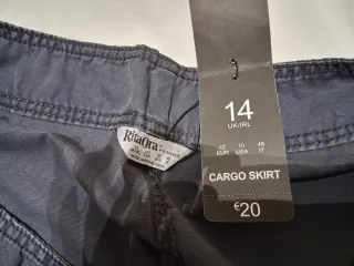 Falda cargo azul marino Primark