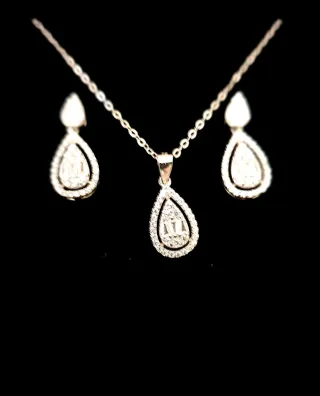 Conjunto Lineargent Plata Pendientes y Colgante