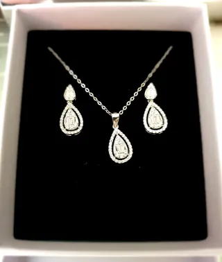 Conjunto Lineargent Plata Pendientes y Colgante