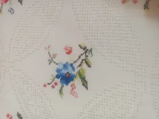 Colcha Lagartera Blanca Bordada