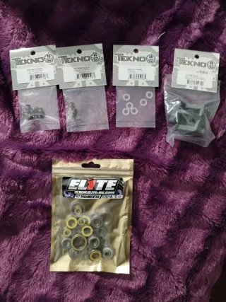 Coche RC Tekno 2.0 +2 baterías +emisora