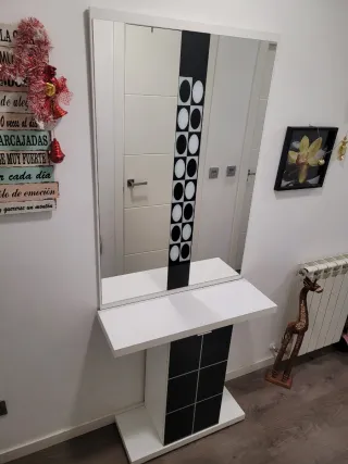 Mueble entradita recibidor moderno con espejo