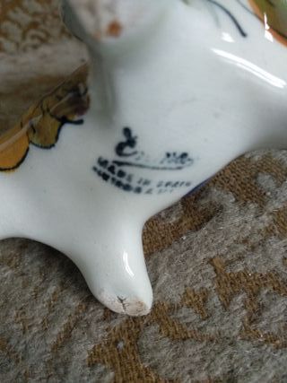 Estatuilla Vintage de cerámica - Perro con Flores