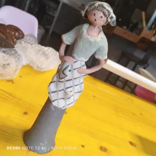 Figura de barro artesanal