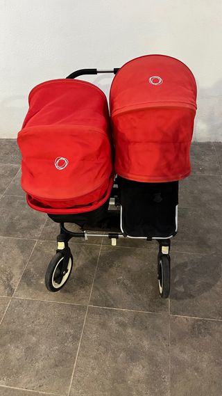 Carrito gemelar Bugaboo rojo