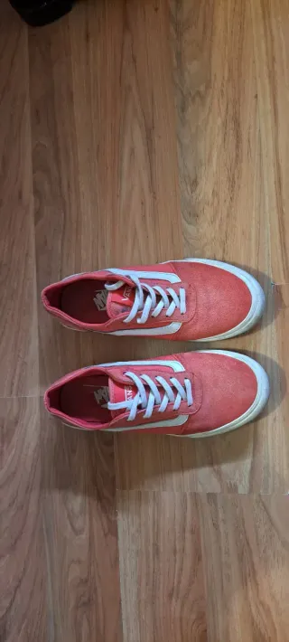 Zapatillas Vans Rojas y Blancas