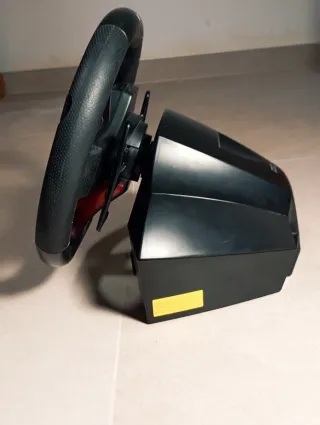 Volante PS4 con pedali