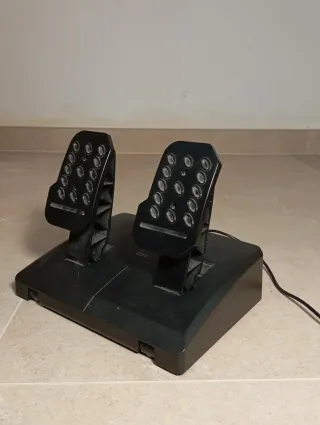 Volante PS4 con pedali