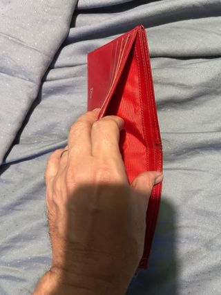 Cartera Dior Homme Roja