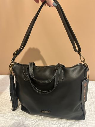 Bolso de piel de la marca Caramelo