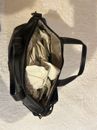 Bolso de piel de la marca Caramelo