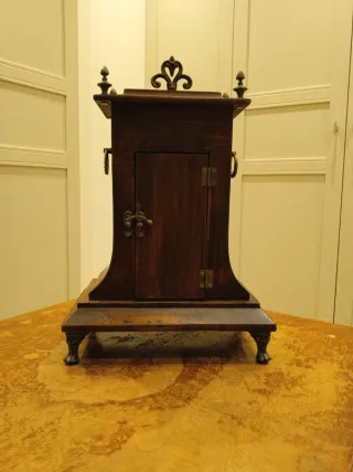 Reloj de sobremesa antiguo