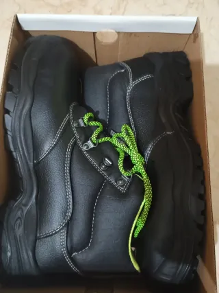 Botas de seguridad Cofra 43