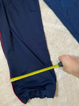Pantalón de chándal Nike azul marino con detalles