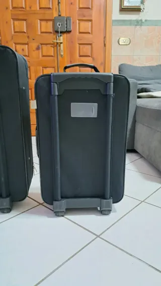 Set 3 valigie trolley nere