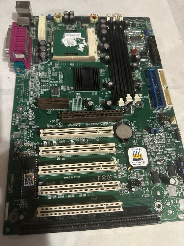 15- Placa legendary qdi advance 10f pga 370 Socket