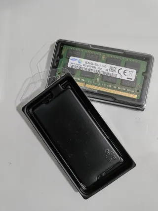 2x Samsung 8GB DDR3 SODIMM RAM