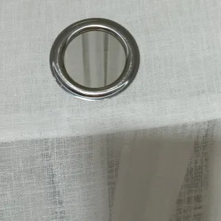 Visillo blanco con ollaos