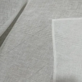 Visillo blanco con ollaos