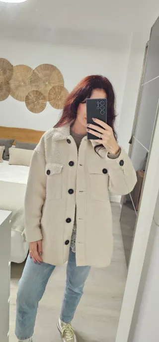 Abrigo Zara borreguillo beige