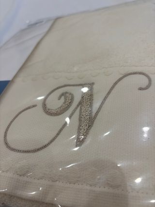 Asciugamani con iniziale N