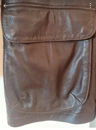 Chaqueta de piel marrón