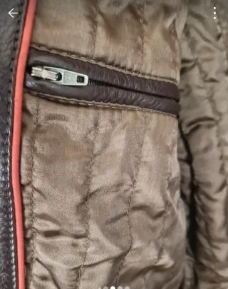 Chaqueta de piel marrón