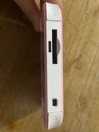 Nintendo 2DS Rosa con varios juegos instalados