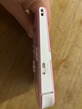 Nintendo 2DS Rosa con varios juegos instalados