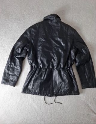 Giubbotto in pelle nera vintage