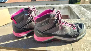 Botas de montaña Quechua Talla 38