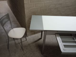 Mesa de cocina extensible cristal y metal