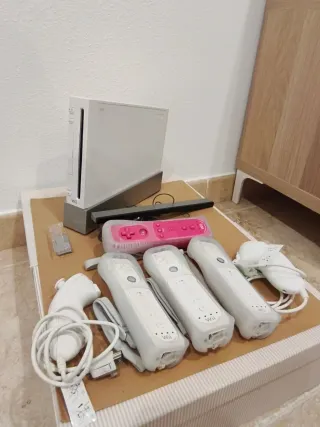 Console Nintendo Wii + 4 controller + 2 nunchuk