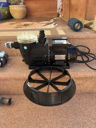 Depuradora piscina con uniones y tubos