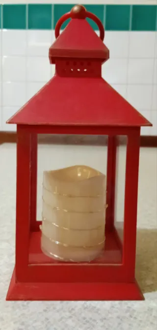 Lanterna rossa con luci LED