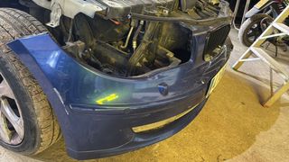 Paragolpes, frente y traviesa