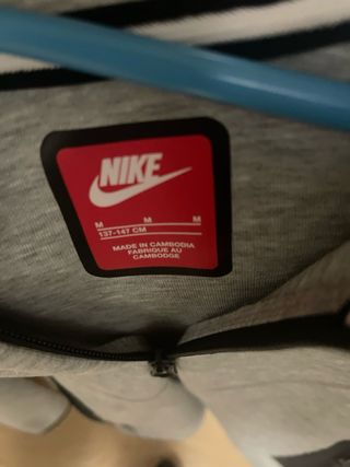 Sudadera Nike Tech Niño Gris