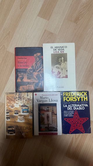 Pack de libros en catalán y castellano