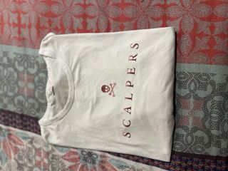 Camiseta Scalpers Blanca Manga Larga