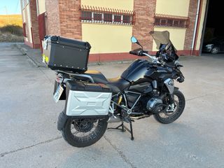 BMW GS 1200 triple black