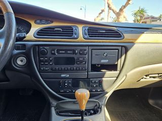 Jaguar S-Type 2000 4.0 V8 276 CV