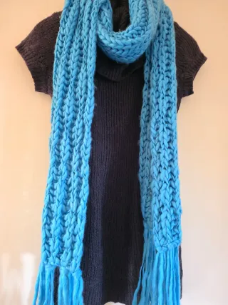 Sciarpa invernale donna blu con beretto XS